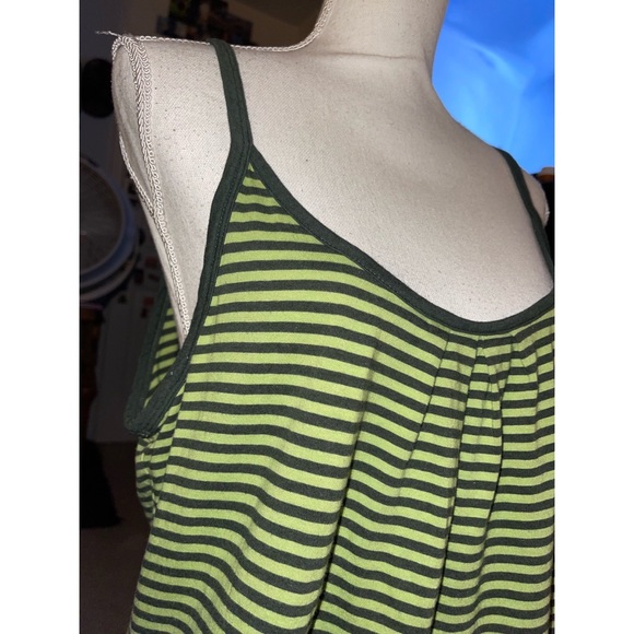 Women’s Green Striped New York & Co. Comfort Zone Tank Top 💚 - Picture 6 of 17